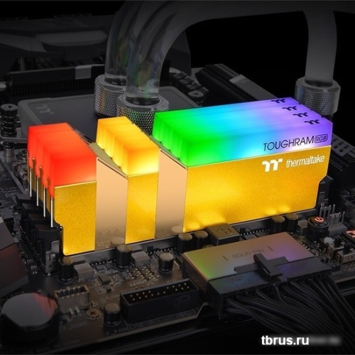Оперативная память Thermaltake ToughRam RGB 2x8GB DDR4 PC4-28800 RG26D408GX2-3600C18A фото 7